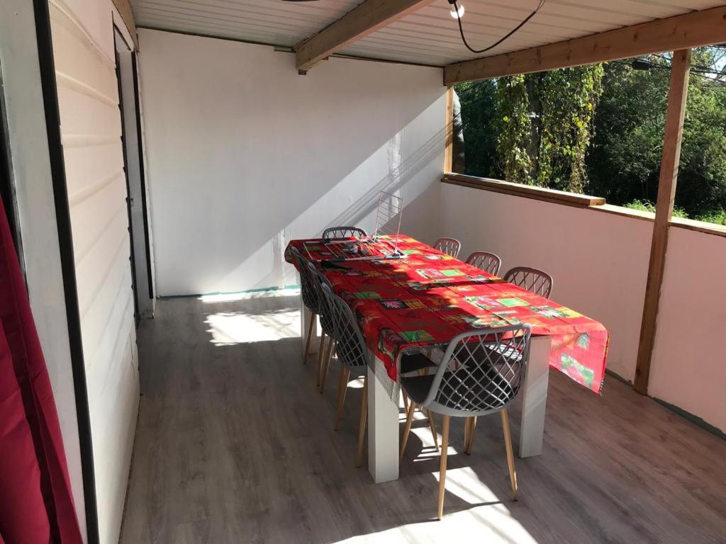 Le Flamboyant Avec Piscine Chauffee 30° Et Jacuzzi Apartment Saint-André Exterior foto